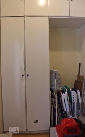 Apartamento à venda com 130m², 3 quartos e 2 vagas Apartamento à venda com 130m², 3 quartos e 2 vagasQuarto de Serviço