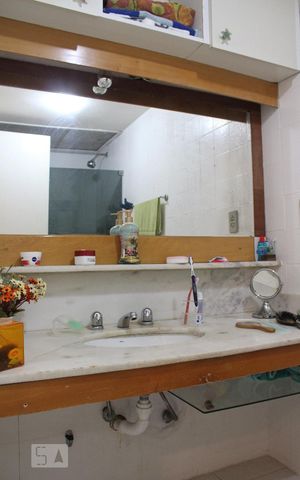 Apartamento à venda com 130m², 3 quartos e 2 vagas Apartamento à venda com 130m², 3 quartos e 2 vagasBanheiro Social