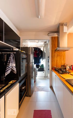 Apartamento para alugar com 98m², 3 quartos e 2 vagasCozinha