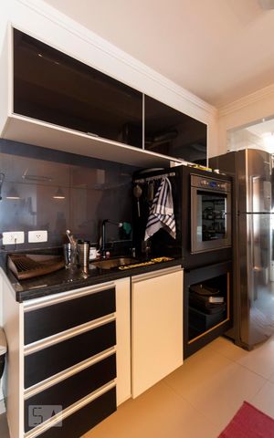Apartamento para alugar com 98m², 3 quartos e 2 vagasCozinha