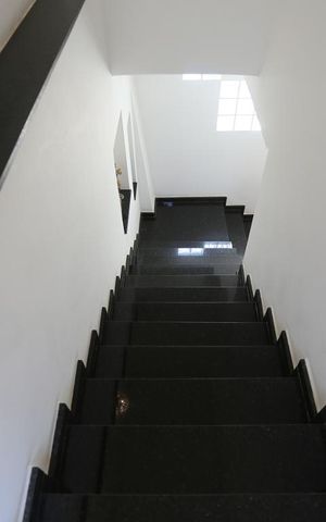 Casa à venda com 600m², 5 quartos e 8 vagasEscadas