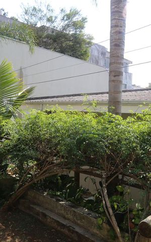 Casa à venda com 600m², 5 quartos e 8 vagasJardim