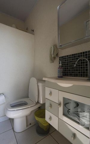 Casa à venda com 600m², 5 quartos e 8 vagasBanheiro da Churrasqueira