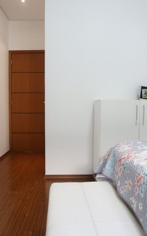 Casa à venda com 600m², 5 quartos e 8 vagasSuíte 2
