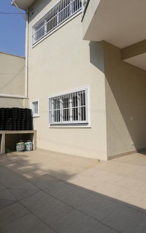Casa à venda com 600m², 5 quartos e 8 vagasGaragem