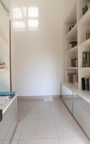 Casa à venda com 600m², 5 quartos e 8 vagasEscritório