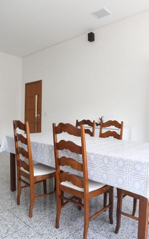 Casa à venda com 600m², 5 quartos e 8 vagasCozinha