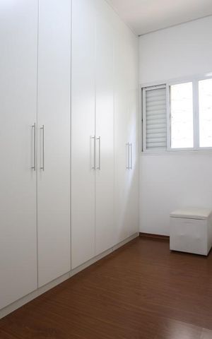 Casa à venda com 600m², 5 quartos e 8 vagasSuíte 2 - Closet