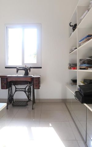 Casa à venda com 600m², 5 quartos e 8 vagasEscritório