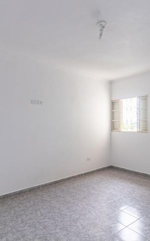 Casa à venda com 165m², 2 quartos e 3 vagas Casa à venda com 165m², 2 quartos e 3 vagasSuíte