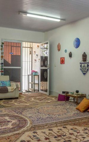 Casa à venda com 200m², 6 quartos e 4 vagasSalão