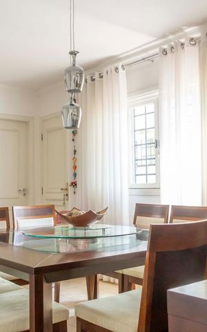 Casa à venda com 200m², 6 quartos e 4 vagasSala