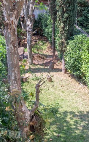 Casa à venda com 200m², 6 quartos e 4 vagasSalão