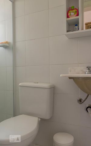 Casa à venda com 200m², 6 quartos e 4 vagasBanheiro 3