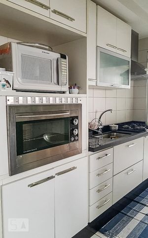 Apartamento à venda com 196m², 4 quartos e 2 vagas Apartamento à venda com 196m², 4 quartos e 2 vagasCozinha
