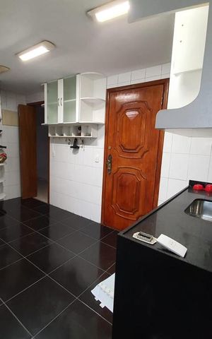 Apartamento à venda com 240m², 3 quartos e sem vaga Apartamento à venda com 240m², 3 quartos e sem vagaCozinha