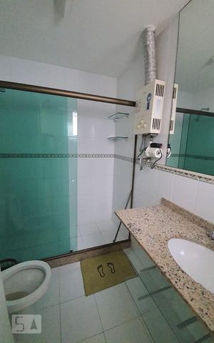 Apartamento à venda com 240m², 3 quartos e sem vaga Apartamento à venda com 240m², 3 quartos e sem vagaBanheiro da Suíte