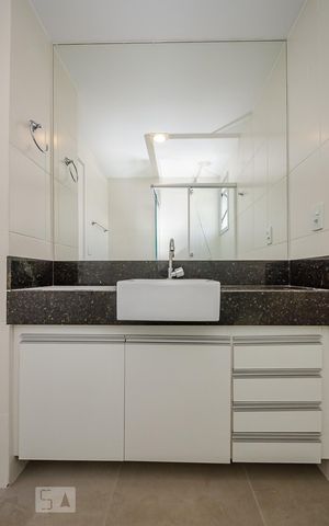 Apartamento à venda com 47m², 1 quarto e 1 vagaBanheiro