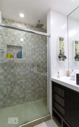 Apartamento à venda com 156m², 3 quartos e 1 vaga Apartamento à venda com 156m², 3 quartos e 1 vagaBanheiro Suite