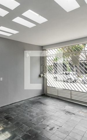 Casa à venda com 125m², 2 quartos e 2 vagas Casa à venda com 125m², 2 quartos e 2 vagasGaragem