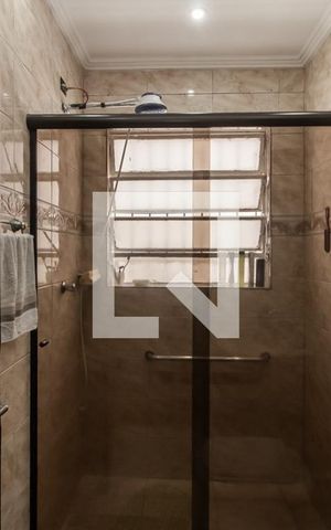 Casa à venda com 125m², 2 quartos e 2 vagas Casa à venda com 125m², 2 quartos e 2 vagasBanheiro