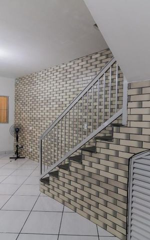 Casa à venda com 70m², 2 quartos e 1 vaga Casa à venda com 70m², 2 quartos e 1 vagaSala