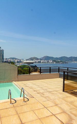 Apartamento à venda com 572m², 4 quartos e 3 vagasÁrea comum - Piscina