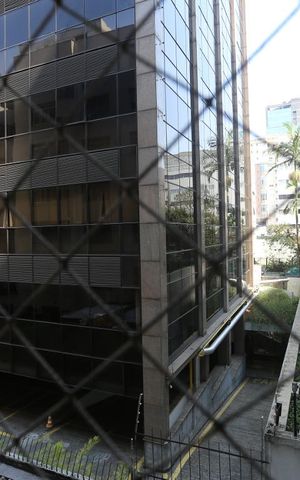 Apartamento à venda com 347m², 4 quartos e 2 vagasVista