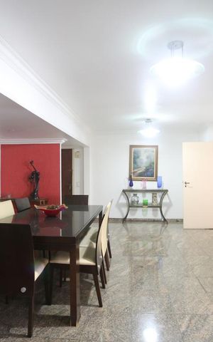 Apartamento à venda com 347m², 4 quartos e 2 vagasSala