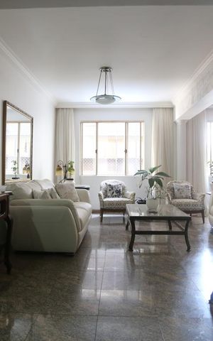 Apartamento à venda com 347m², 4 quartos e 2 vagasSala