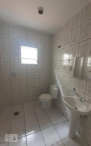 Casa à venda com 80m², 2 quartos e sem vagaBanheiro