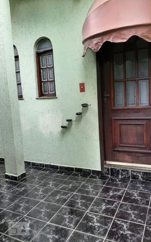 Casa para alugar com 64m², 2 quartos e sem vaga Casa para alugar com 64m², 2 quartos e sem vagaEntrada