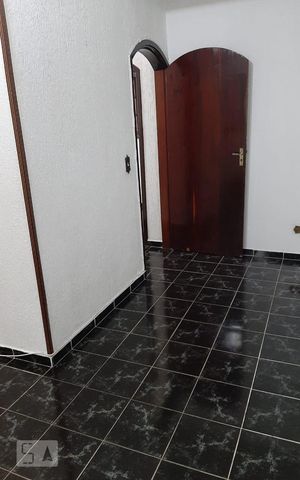 Casa para alugar com 64m², 2 quartos e sem vaga Casa para alugar com 64m², 2 quartos e sem vagaDormitório 1