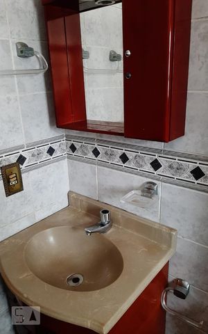 Casa para alugar com 64m², 2 quartos e sem vaga Casa para alugar com 64m², 2 quartos e sem vagaBanheiro 2