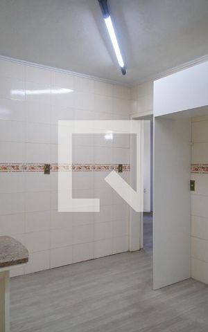 Casa para alugar com 150m², 3 quartos e 2 vagas Casa para alugar com 150m², 3 quartos e 2 vagasCozinha
