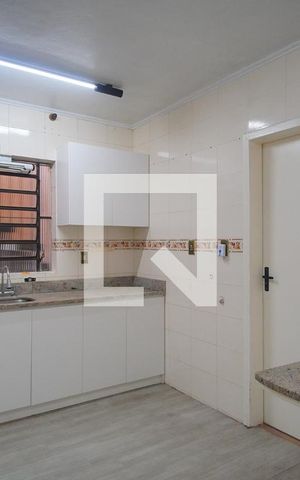 Casa para alugar com 150m², 3 quartos e 2 vagas Casa para alugar com 150m², 3 quartos e 2 vagasCozinha