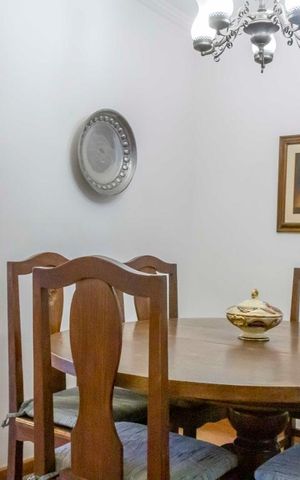 Apartamento à venda com 140m², 4 quartos e 3 vagasSala