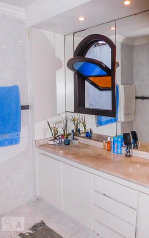 Casa à venda com 290m², 5 quartos e 5 vagasBanheiro da Suíte