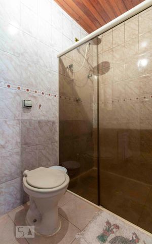 Casa à venda com 280m², 3 quartos e 1 vaga Casa à venda com 280m², 3 quartos e 1 vagaBanheiro