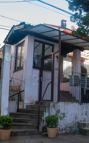 Casa de condomínio à venda com 250m², 3 quartos e 1 vaga Casa de condomínio à venda com 250m², 3 quartos e 1 vagaFachada