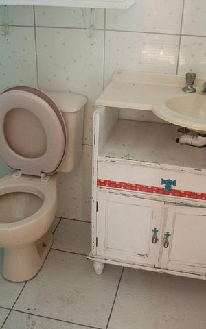 Casa de condomínio à venda com 250m², 3 quartos e 1 vaga Casa de condomínio à venda com 250m², 3 quartos e 1 vagaBanheiro da Suíte 1