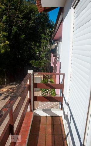 Casa de condomínio à venda com 250m², 3 quartos e 1 vaga Casa de condomínio à venda com 250m², 3 quartos e 1 vagaVaranda da Suite 1
