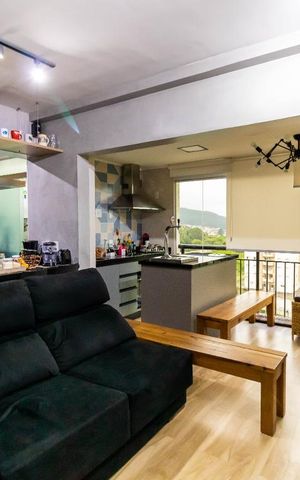 Apartamento à venda com 75m², 2 quartos e 1 vaga Apartamento à venda com 75m², 2 quartos e 1 vagaSala