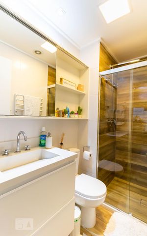 Apartamento à venda com 75m², 2 quartos e 1 vaga Apartamento à venda com 75m², 2 quartos e 1 vagaBanheiro