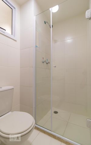Apartamento à venda com 55m², 2 quartos e 1 vaga Apartamento à venda com 55m², 2 quartos e 1 vagaBanheiro