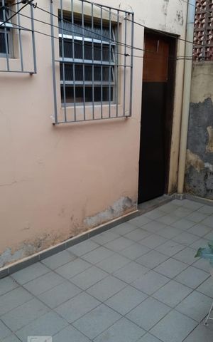 Casa à venda com 200m², 3 quartos e 2 vagas Casa à venda com 200m², 3 quartos e 2 vagasÁrea de Serviço