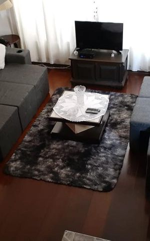 Casa à venda com 200m², 3 quartos e 2 vagas Casa à venda com 200m², 3 quartos e 2 vagasSala