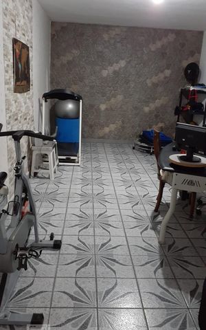 Casa à venda com 200m², 3 quartos e 2 vagas Casa à venda com 200m², 3 quartos e 2 vagasCozinha