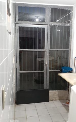 Casa à venda com 200m², 3 quartos e 2 vagas Casa à venda com 200m², 3 quartos e 2 vagasLavanderia