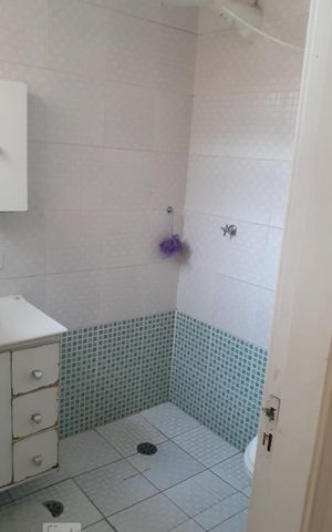 Casa à venda com 200m², 3 quartos e 2 vagas Casa à venda com 200m², 3 quartos e 2 vagasBanheiro Suite 2